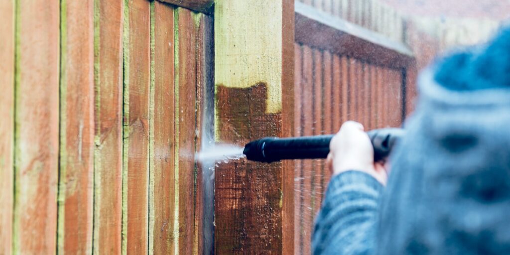 Step-by-Step Guide on How to Keep Your Vinyl Fence Clean